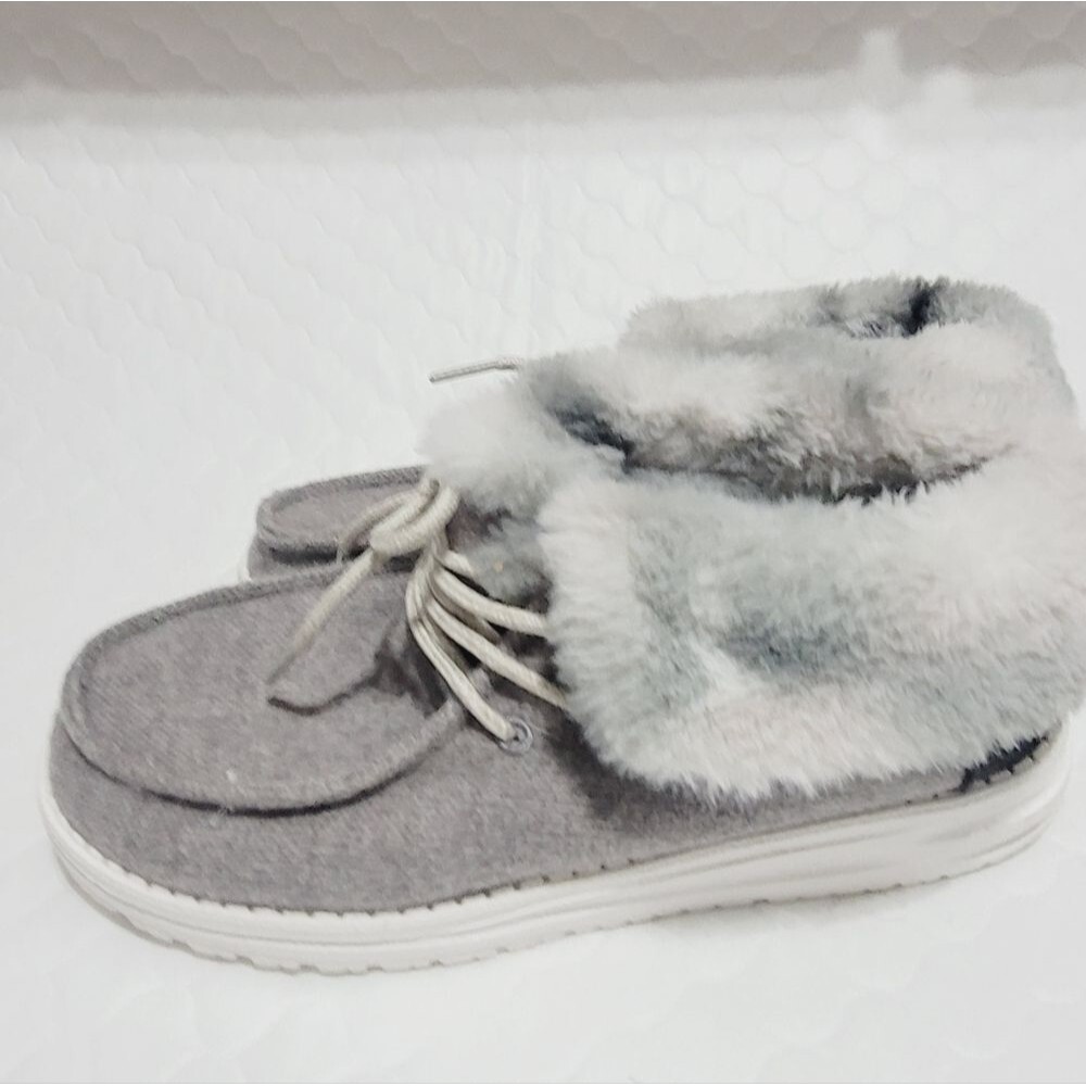 Hey Dude Britt Gray Faux Fur Lined Shoes Size 7